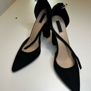 Forever 21 Elegant Black Heels